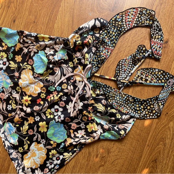 NWT Victoria’s Secret lingerie top size M - Picture 1 of 3